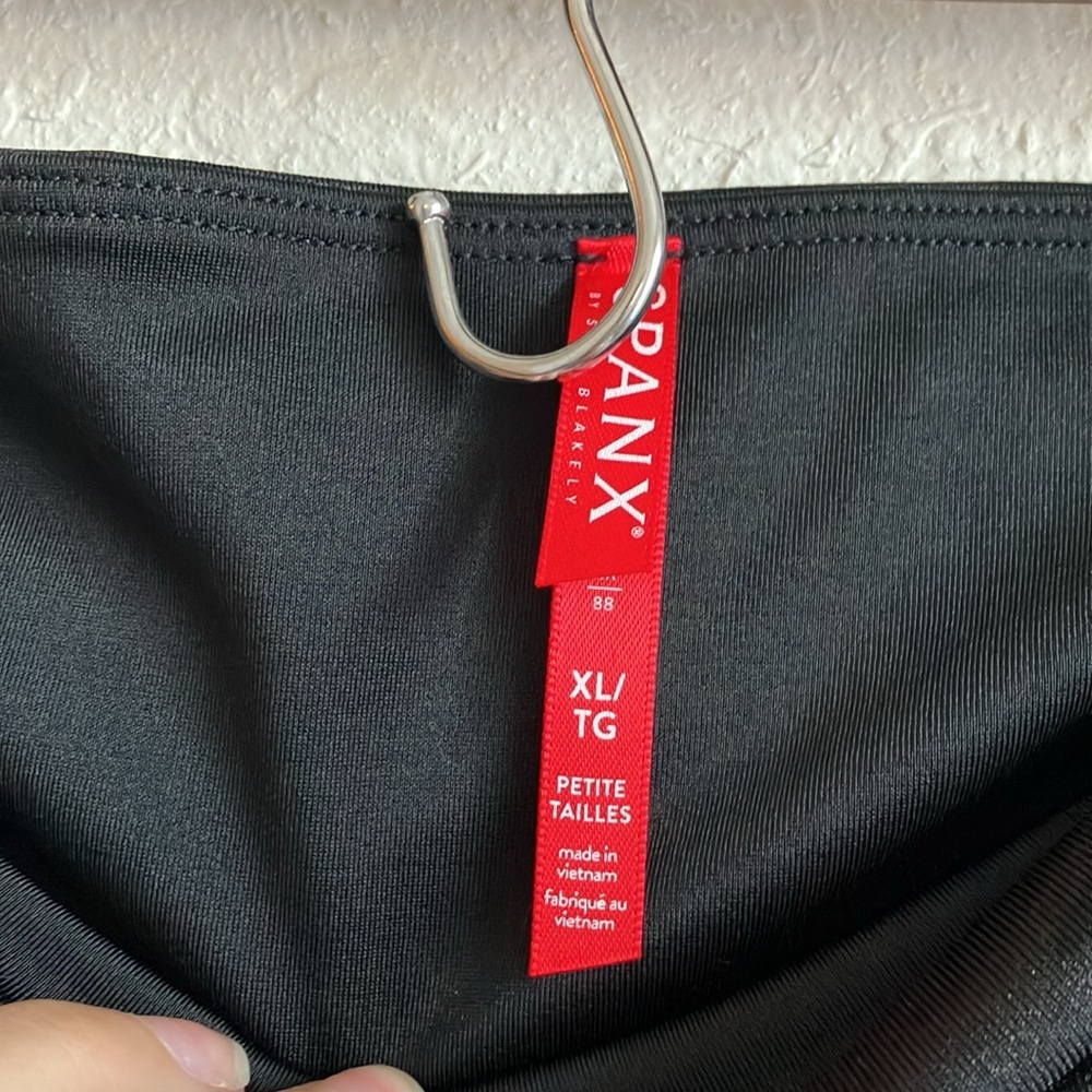 Spanx Black Camo Faux Leather Leggings Tummy Control High Waisted extra Large - Picture 8 of 9